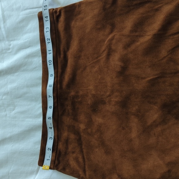 Polo Ralph Lauren Women's brown Lamb suede size 6 skirt. - Picture 4 of 11